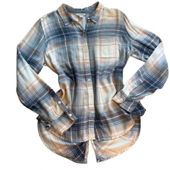Lucky Brand Tops - Lucky Brand Pink Blue Plaid Button-Down Shirt Size M EUC